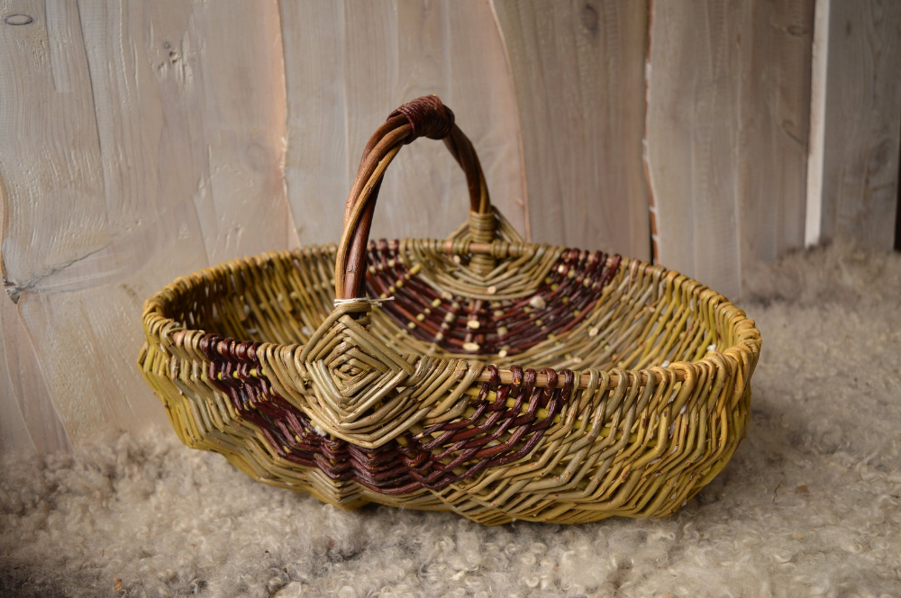 Willow Frame Basket